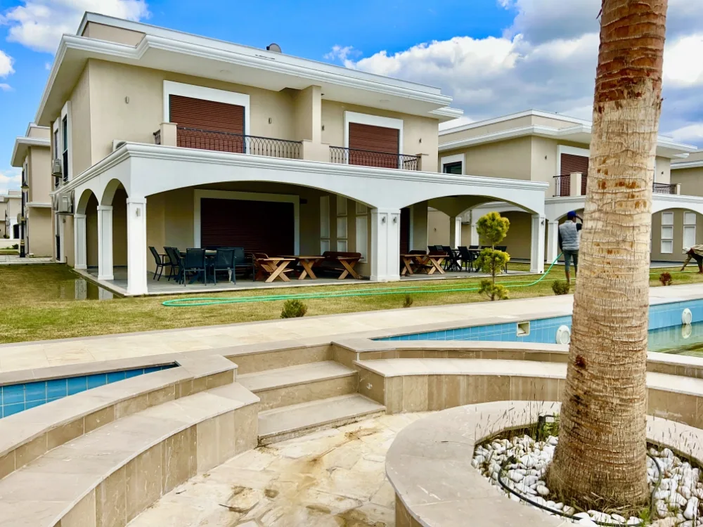 Villa Gardenia 1 Kuşadası – Strandvilla mit Poolanlage