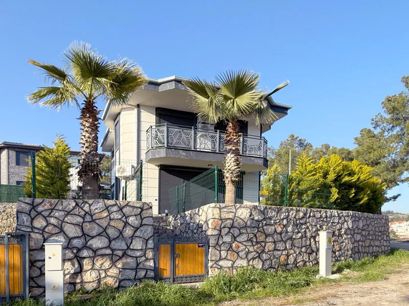 Villa Aylish Kuşadası – Ferienvilla mit Privatpool & Meerblick | MyVilla24